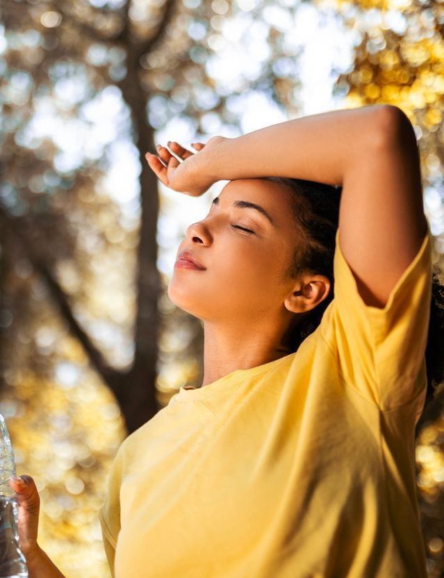 Courir ou faire du sport pendant la canicule : comment protéger son cœur et mieux récupérer cet été ? - Theralica